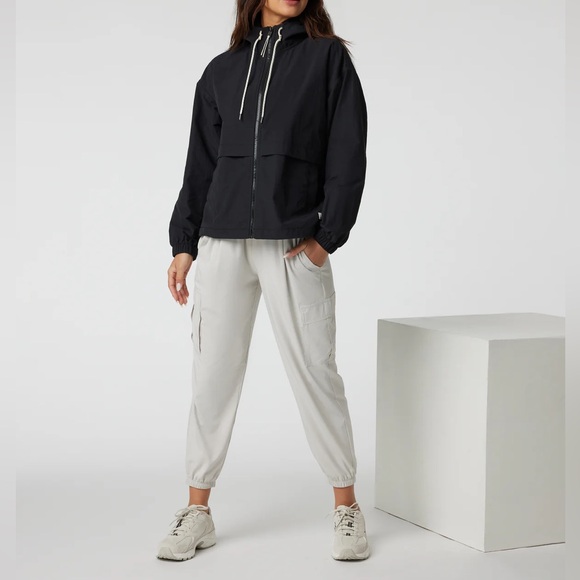 NWT VUORI Women’s Willow Jacket- Black/ Size Medium - Picture 4 of 14